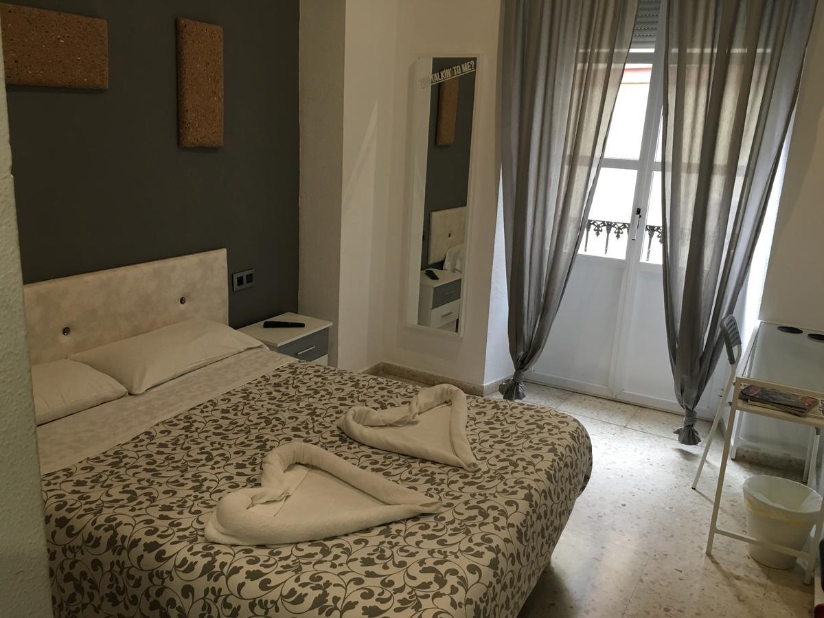 Pension Las Setas Seville Exterior photo
